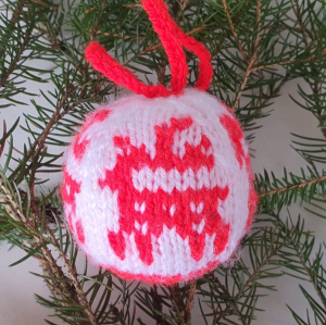 Julekuler schwedische Weihnachtskugel gestrickt